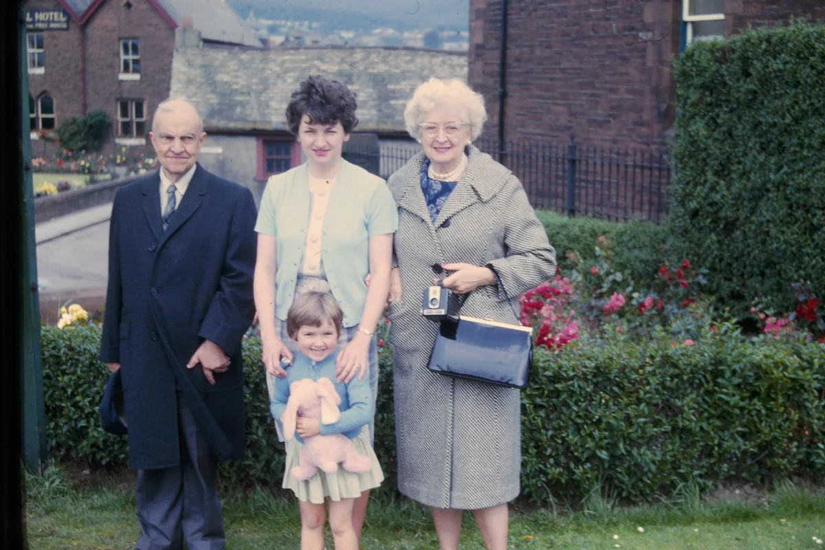 Photograph 3 from the Dorothy Addison Hosmer archive